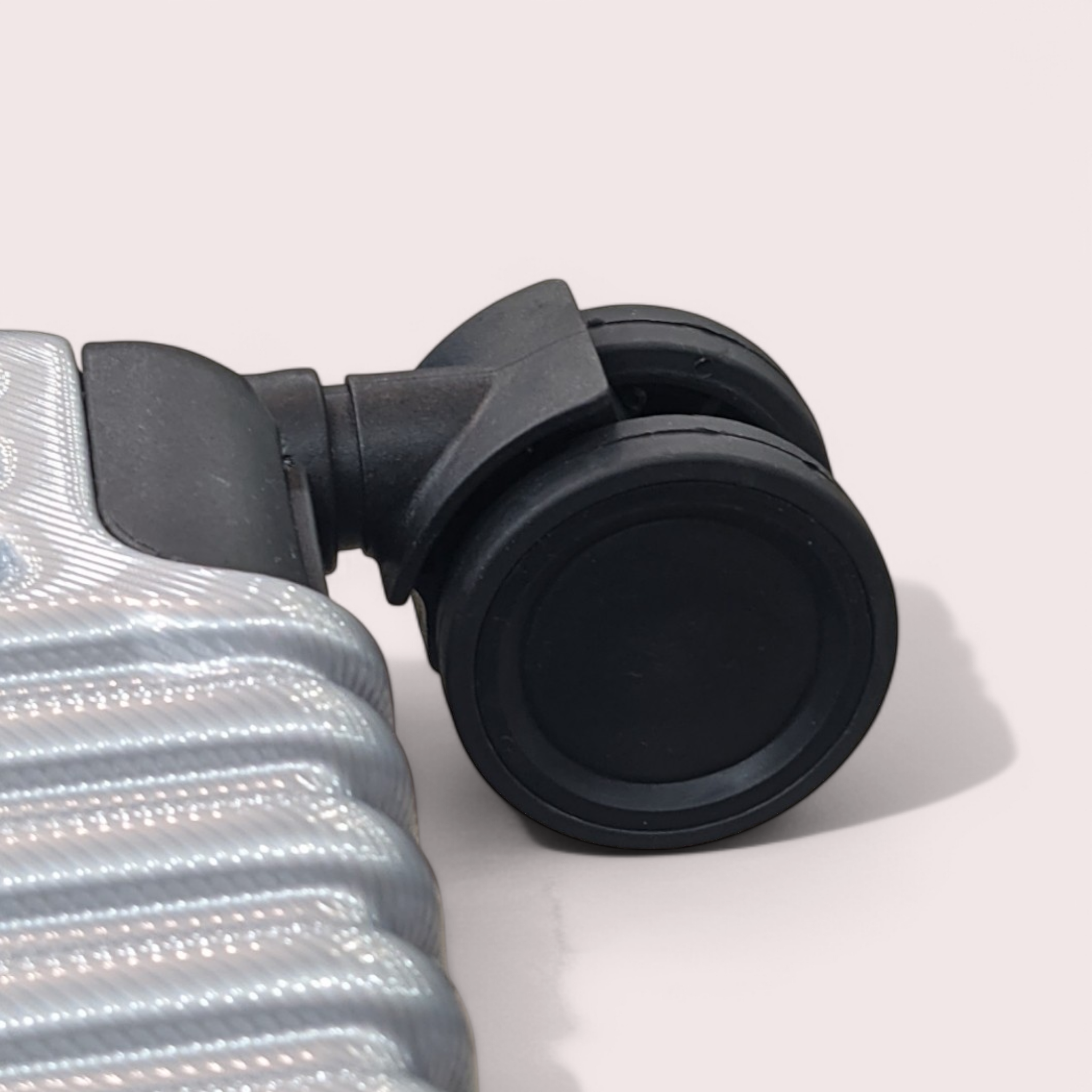 Aluminum Style Fiber Luggage | Carry-On Size - Detachable Wheels