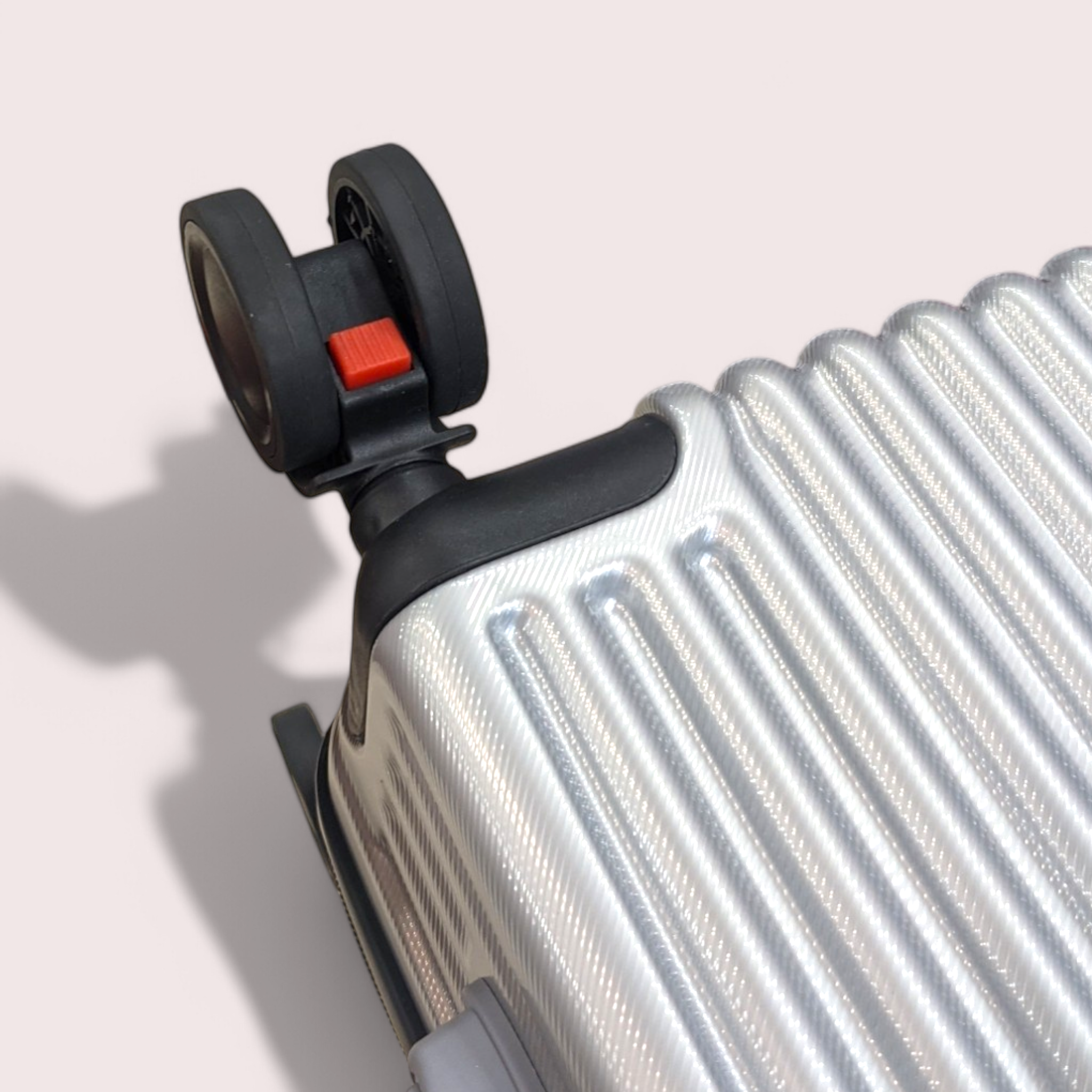 Aluminum Style Fiber Luggage | Carry-On Size - Detachable Wheels