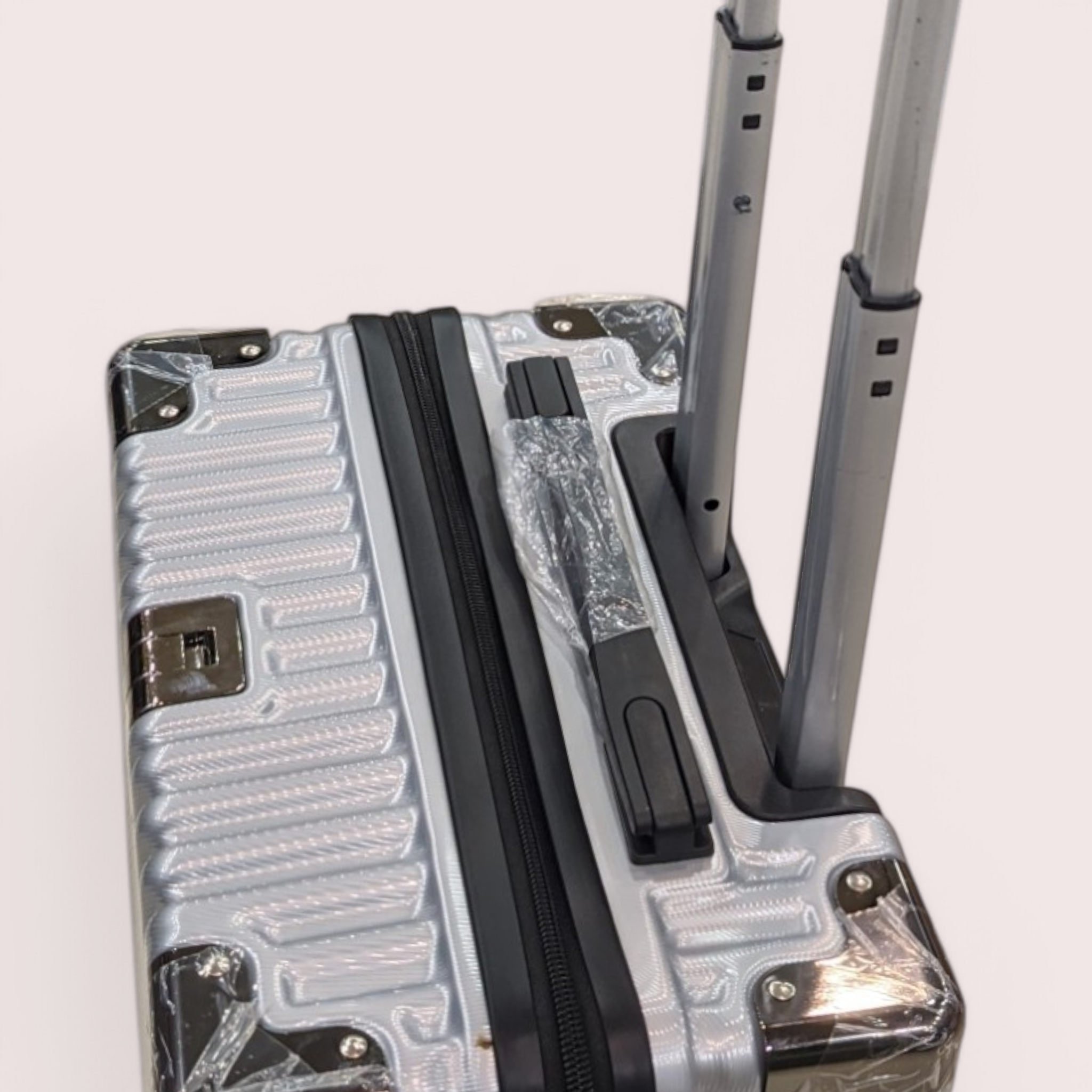 Aluminum Style Fiber Luggage | Carry-On Size - Detachable Wheels