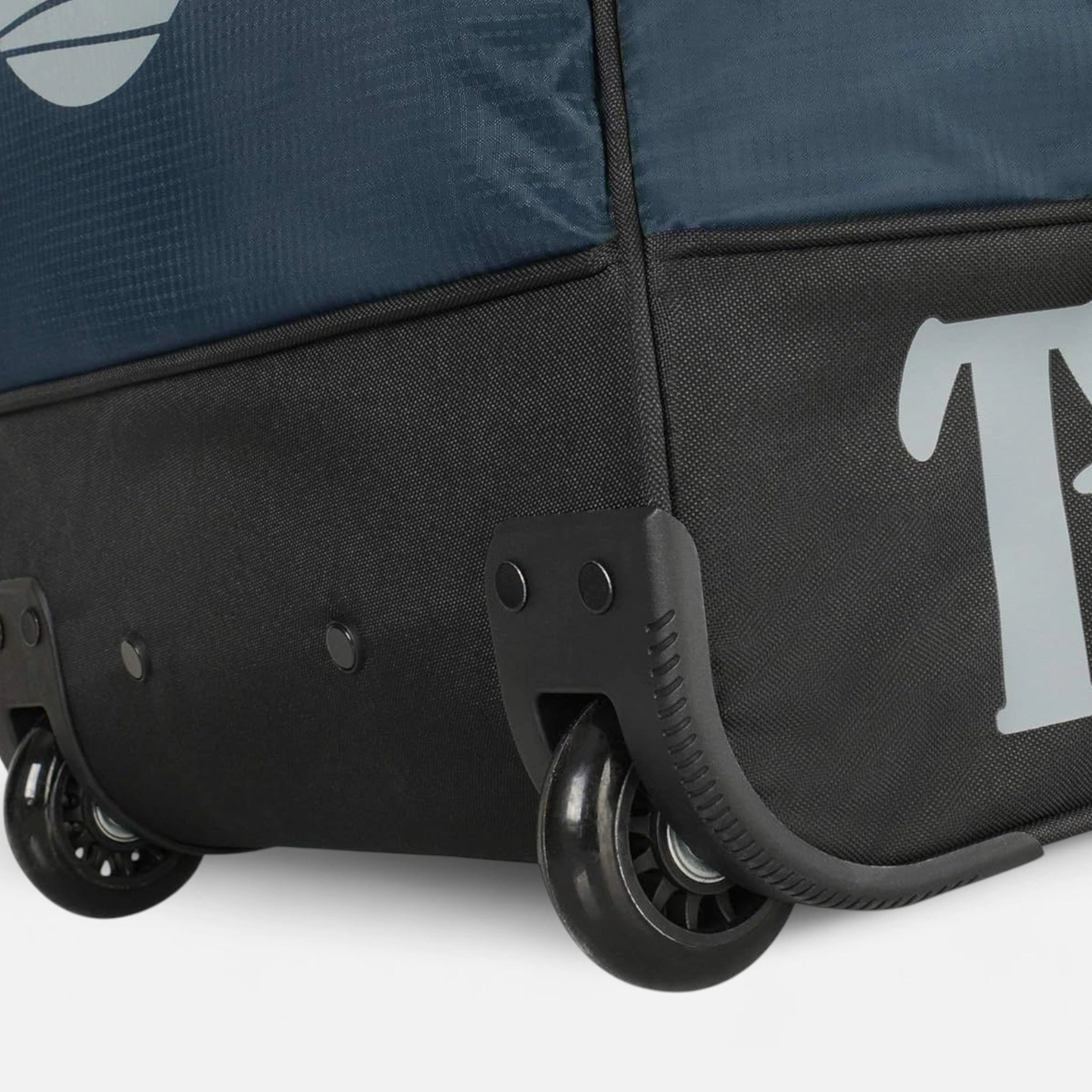 Original Timberland Trolley Duffel Bag | Spacious & Durable.