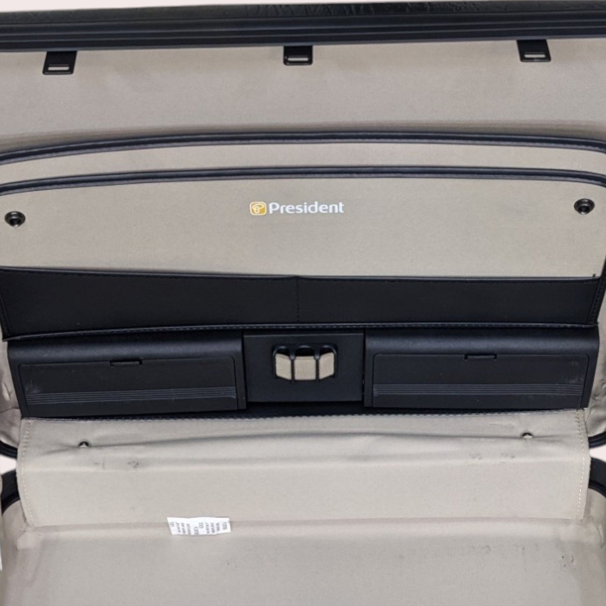 Perfect Briefcase for the Modern Professional - Haris Luggage