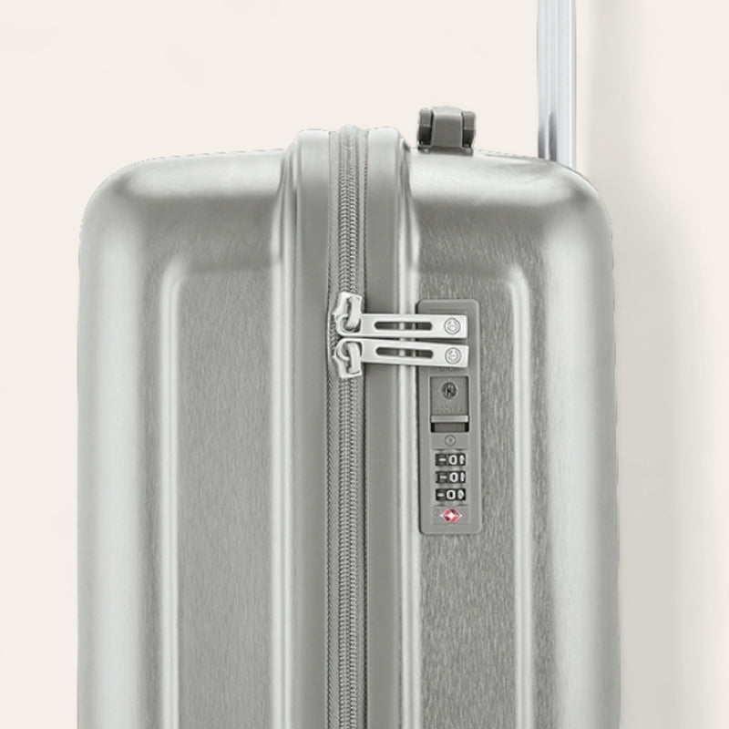 Carlton Meridian-Haris Luggage