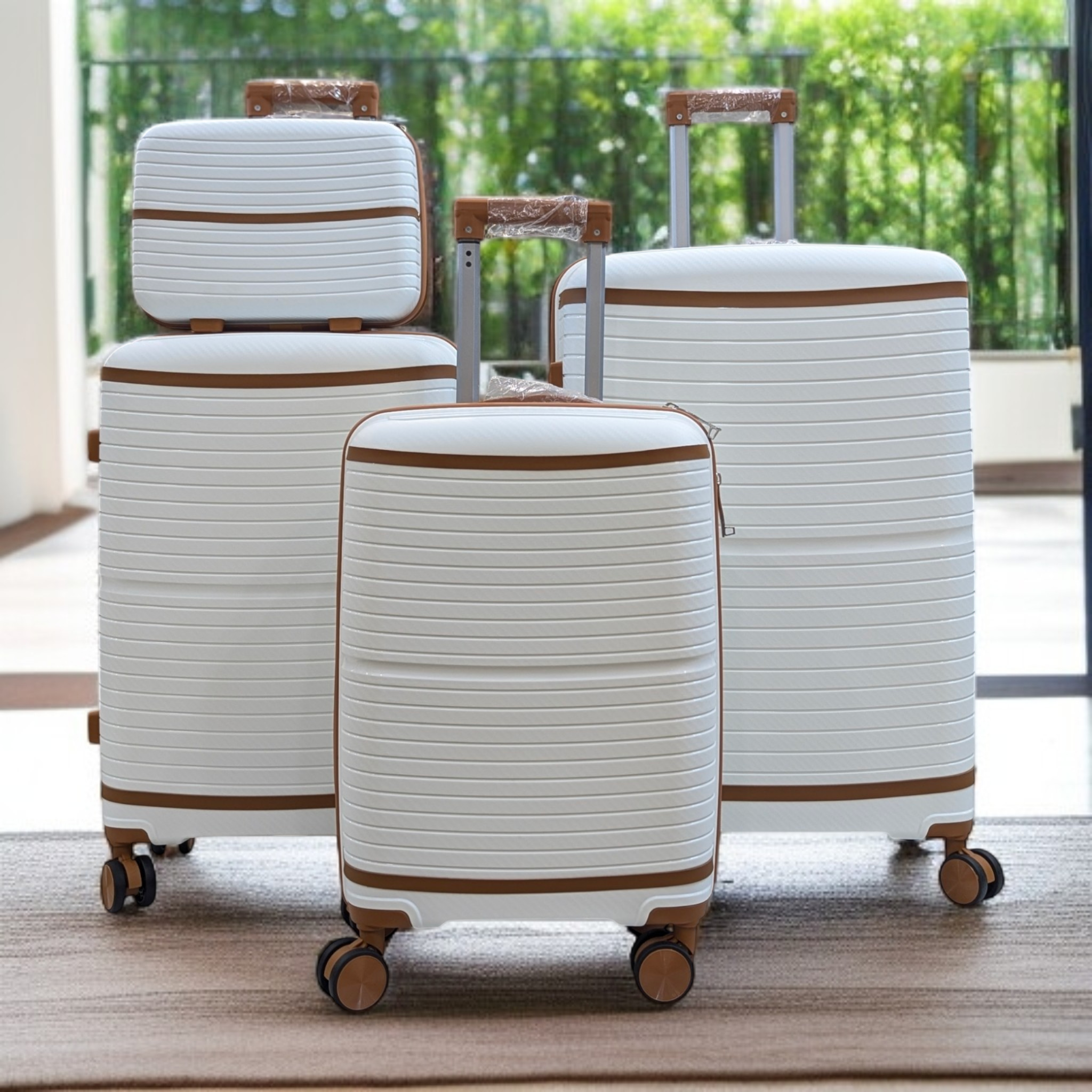 Premium Quality 4pcs Luggage Set | Lightweight | Unbreakable - Limited Only. - Haris Luggage