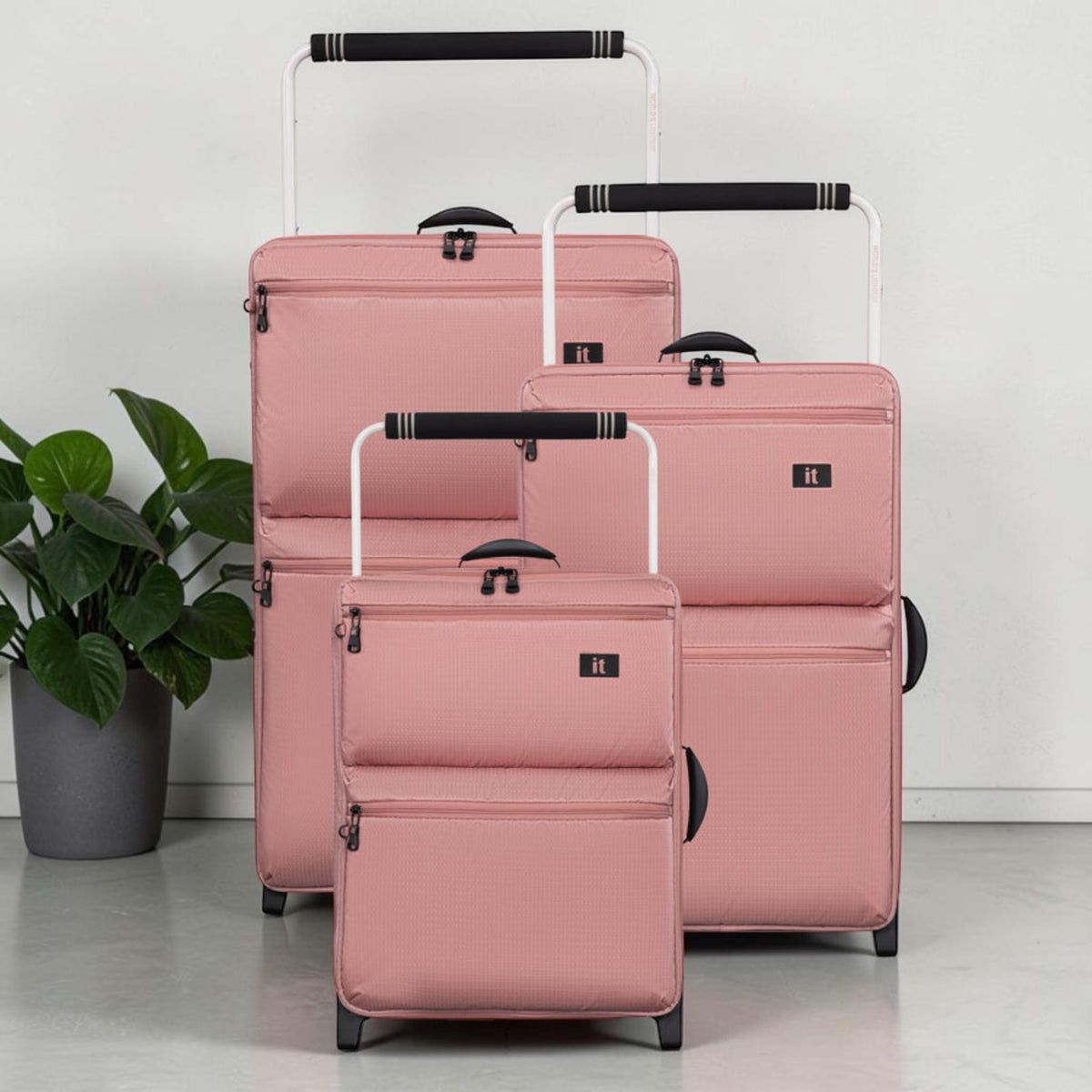it Luggage Popstar | World's Lightest Bag