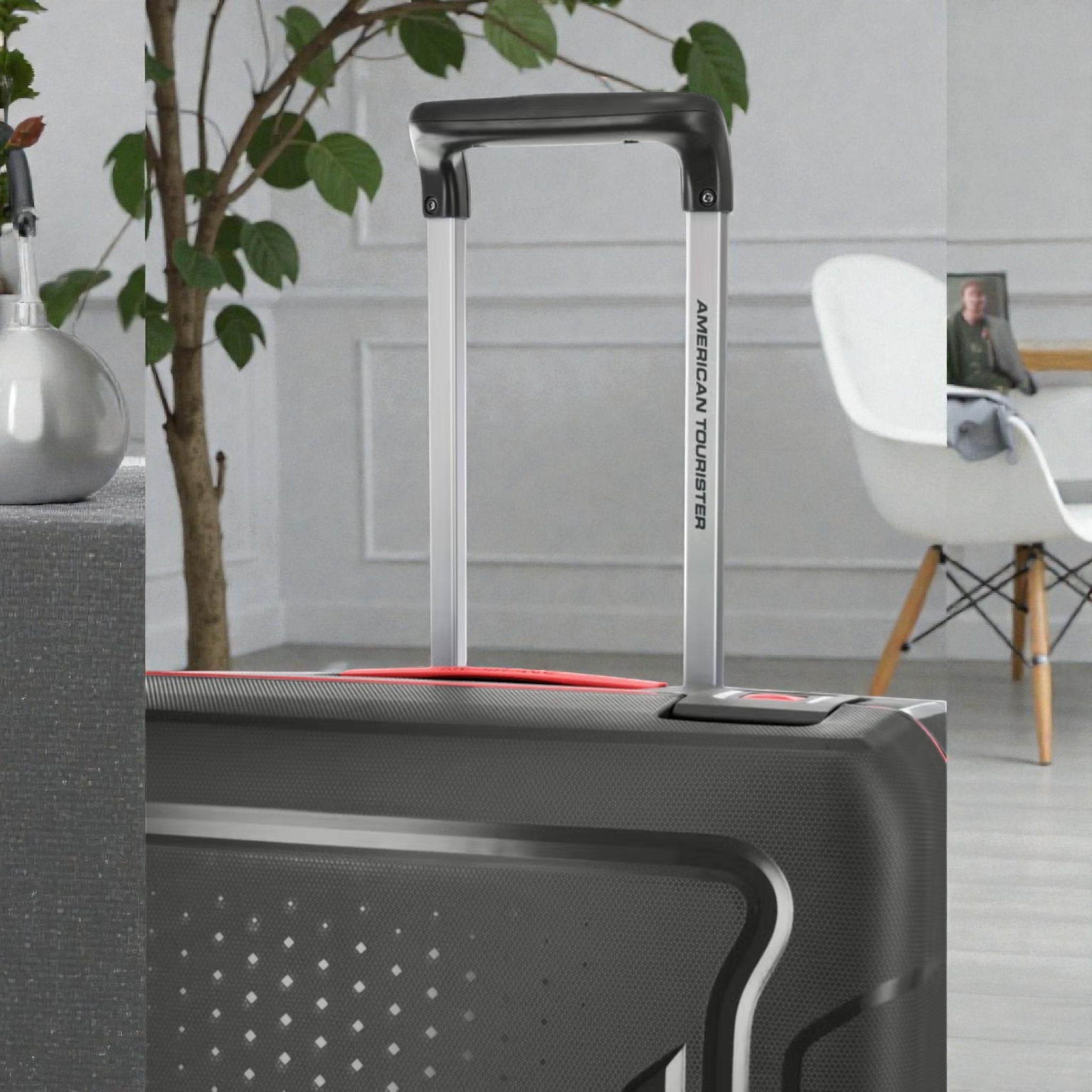 American Tourister Tribus | TSA Sided Lock