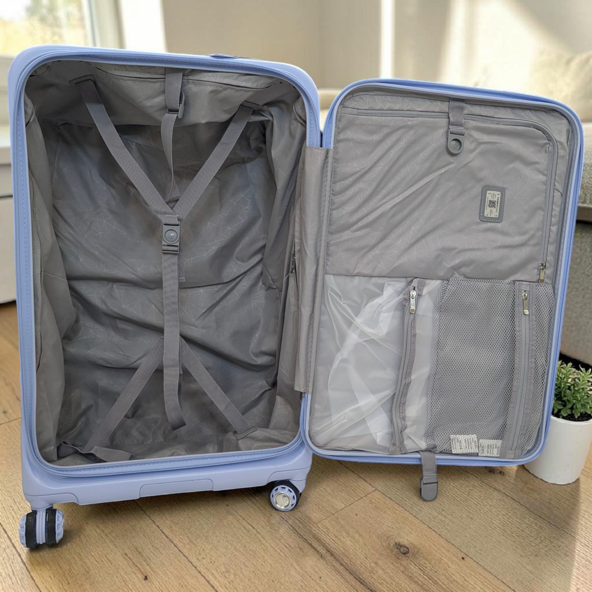 PREMIUM Traveler's Choice | WOLFSBERG - Front Opening