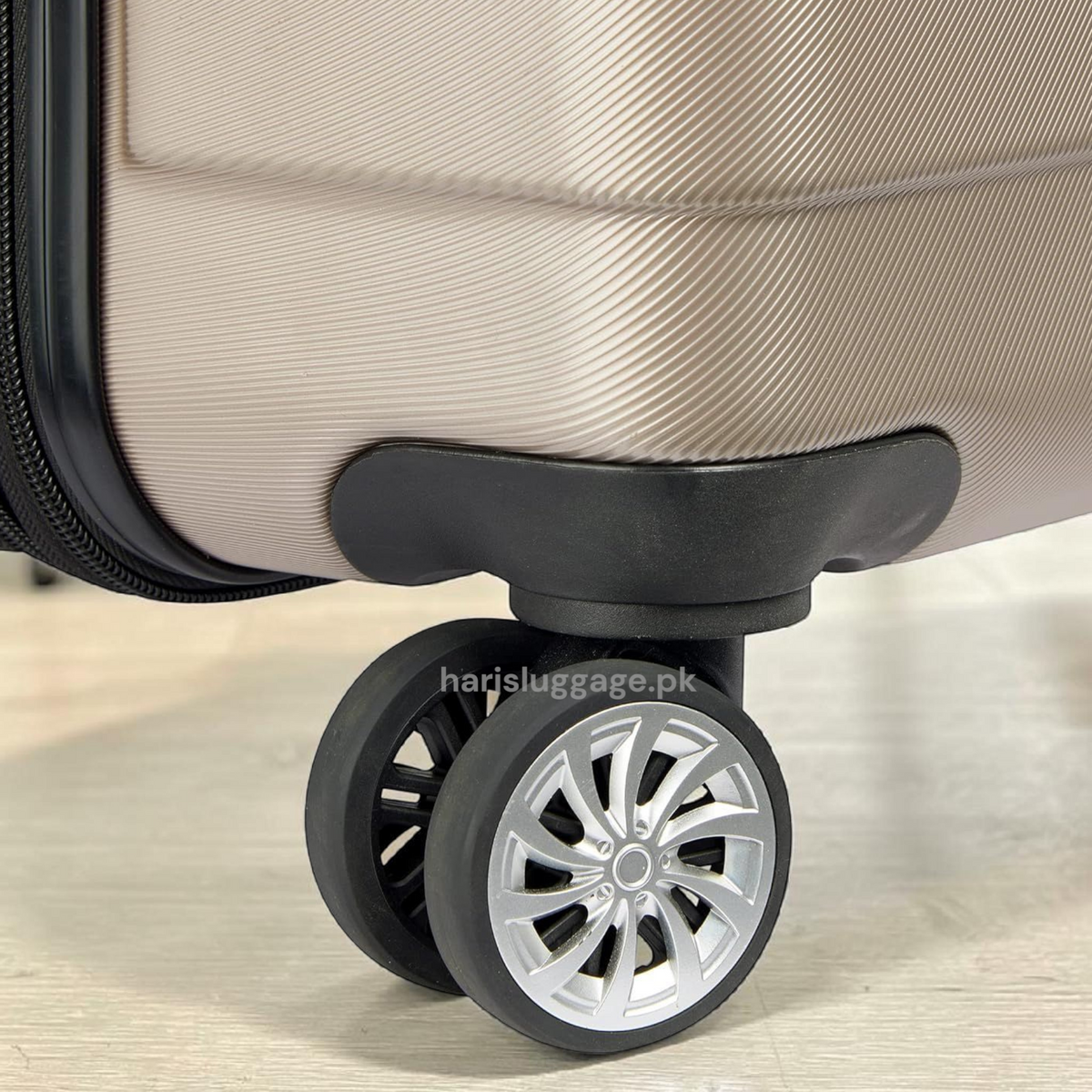 Delsey Margot | 360° Rotation - TSA Approved